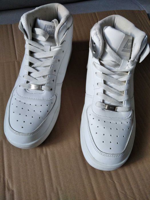 Buty New Yorker białe rozm.41