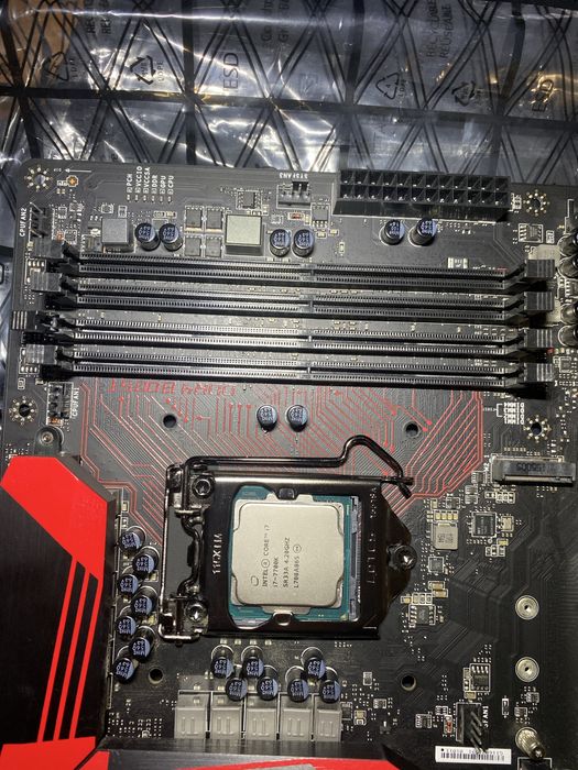 Intel i7 7700k (4.2Ghz) Quad Core com MSI Z170A Gaming M5