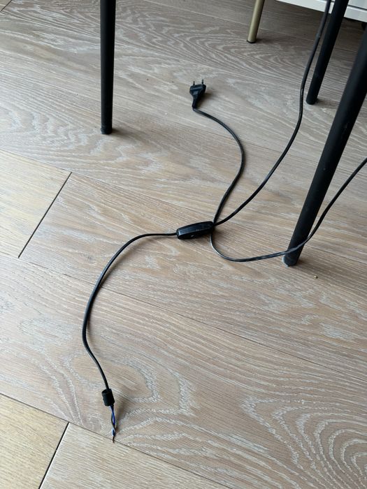 Lampa stojąca duża