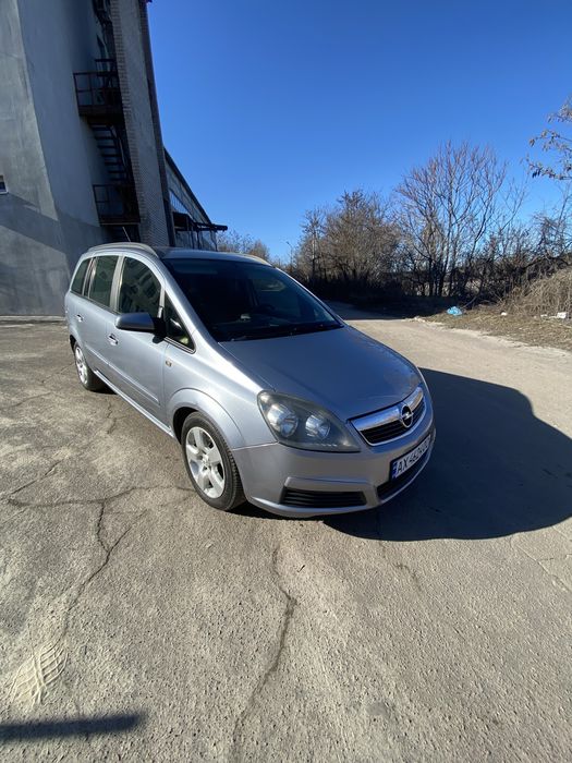 Opel Zafira B 1.9 дизель/7 мест.
