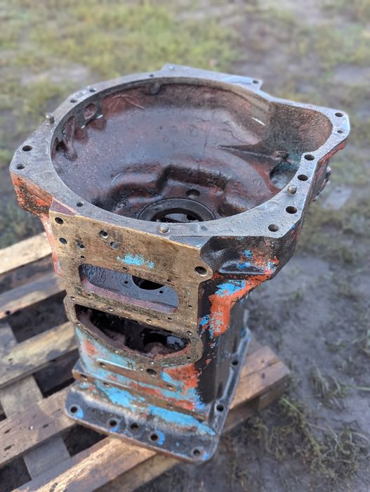 МтЗ КОРПУС Щеплення Проміжутка МТЗ 80-82-892 Промежутка запчастини МТЗ