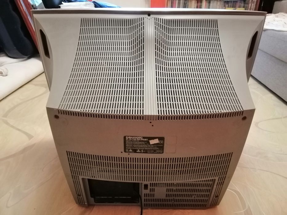 Телевизор GRUNDIG