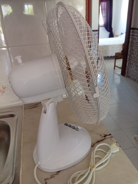 Ventoinha de mesa em muito bom estado