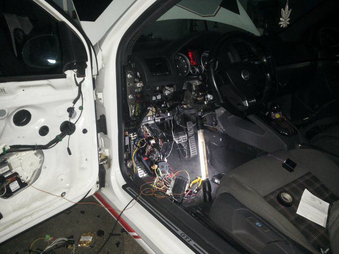 УСТАНОВКА камеры, магнитолы, авто сигнализации, парктроника, трекера..