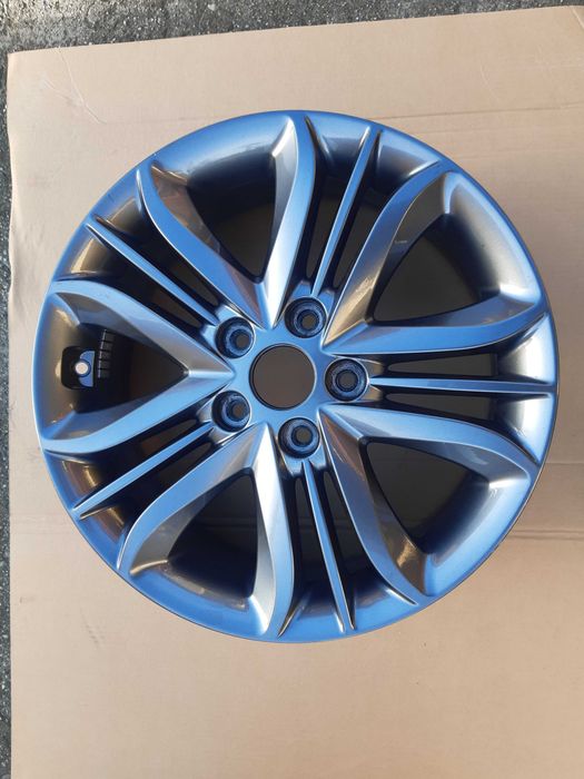 Oryginalne alufelgi Hyundai ix 35 2 szt.
