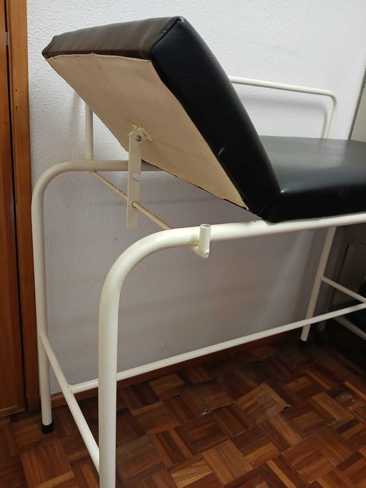 Marquesa Pediatrica - Cabeceira regulável - Medico / Clinico