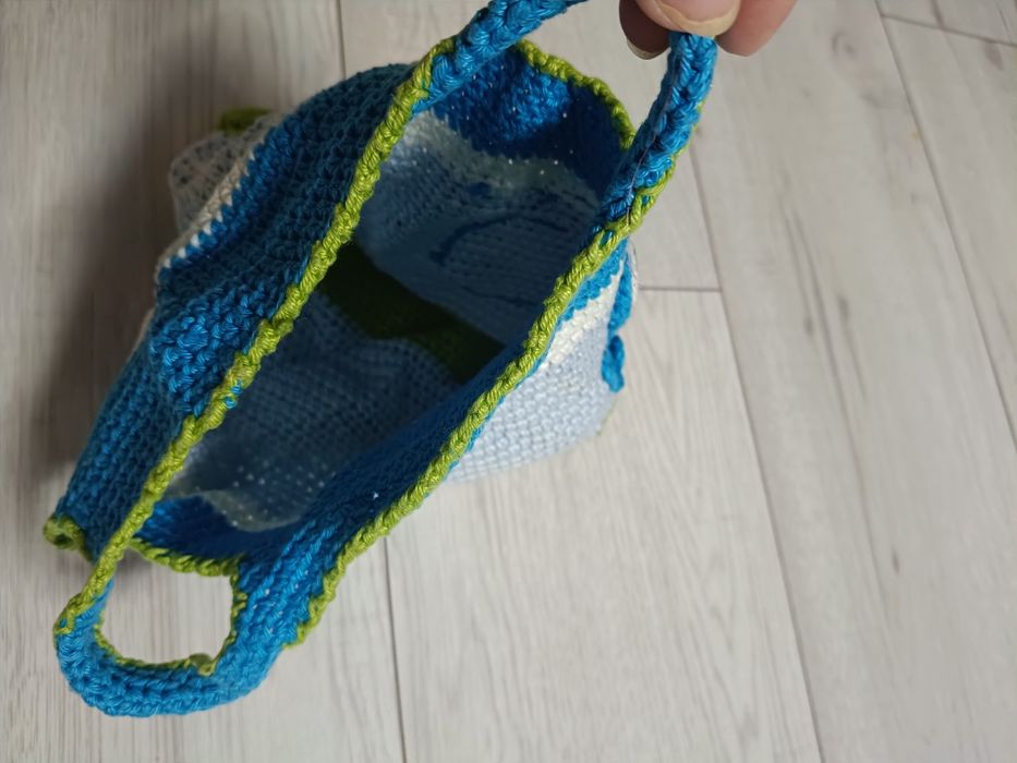 Szydełkowa torebka dziewczęca stan bardzo dobry ozdobna żabka handmade