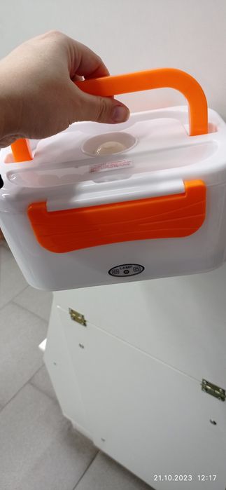 Ланч бокс з підігрівом