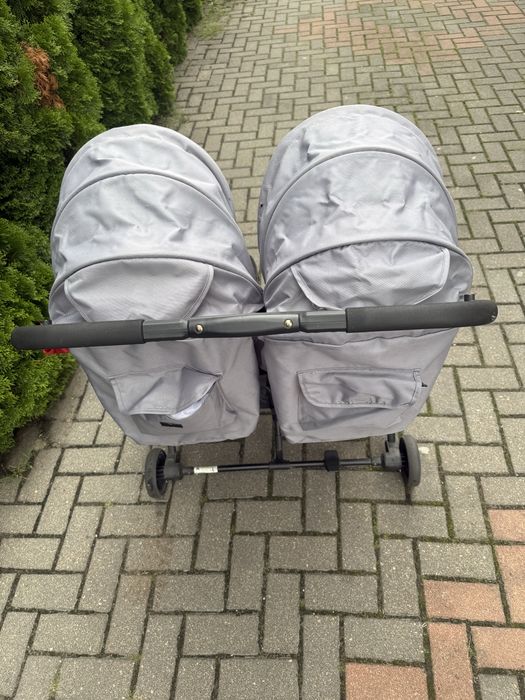 Podwójna lekka spacerówka