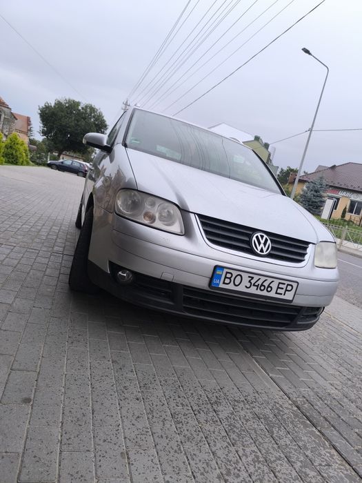 Продається Volkswagen Turan 2.0 TDI