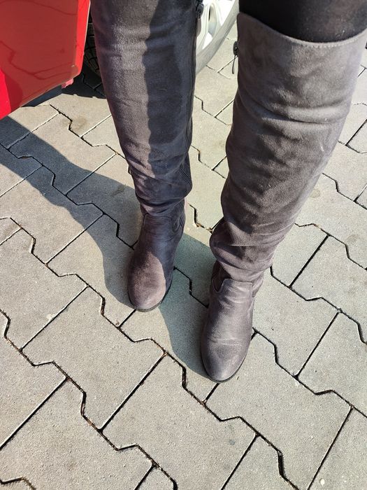 Kozaki wysokie zamszowe