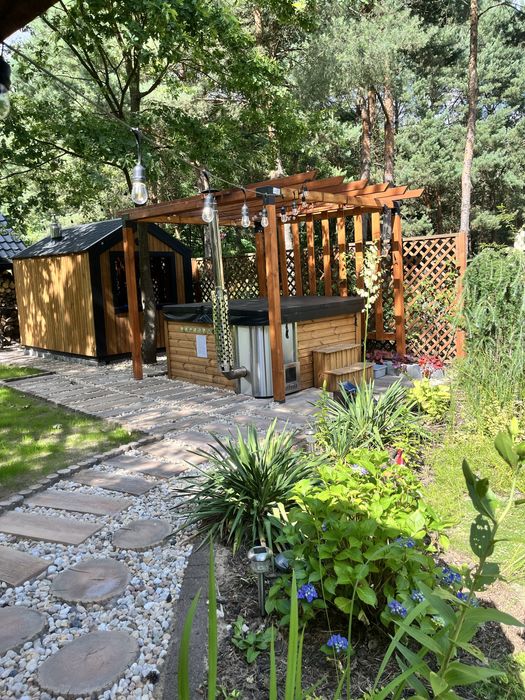 Domek drewniany z SAUNA i Jacuzzi JEZIORSKO