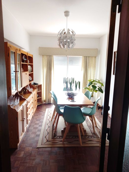 Alugo Quarto em Sesimbra