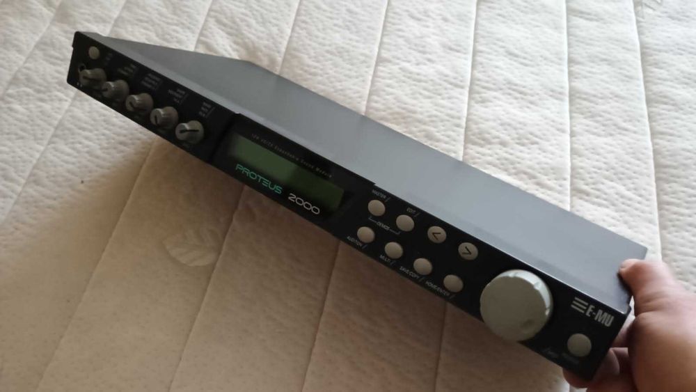 E-mu Proteus 2000
