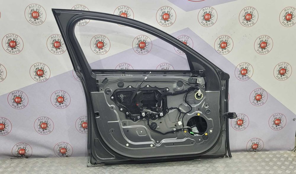 Двері передні ліві Jaguar XF 2016-2023