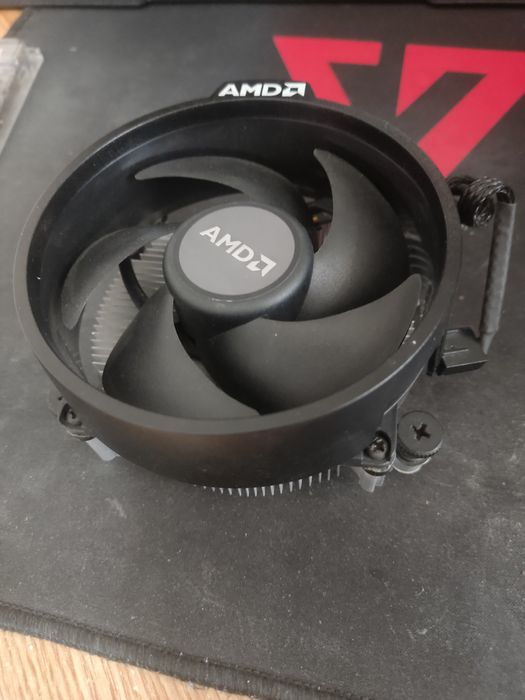 Процесор Ryzen 3 3200G + Оригінальний кулер