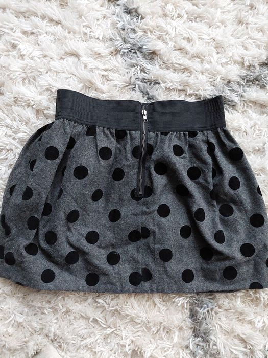 Spódnica w kropki mini