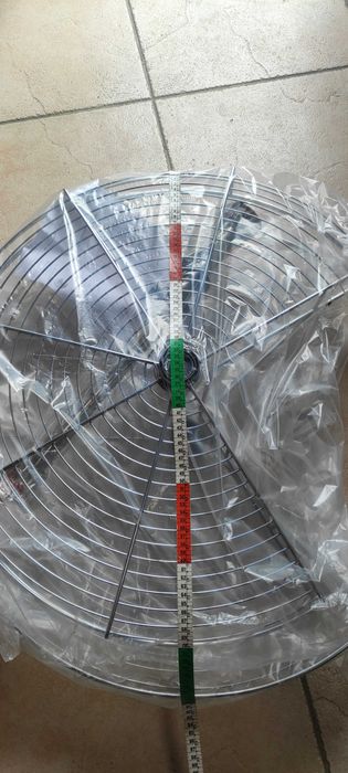 Cestos para movel. Rotativos. Para aceder a cantos mais facilmente. Estao novos em Caixa.