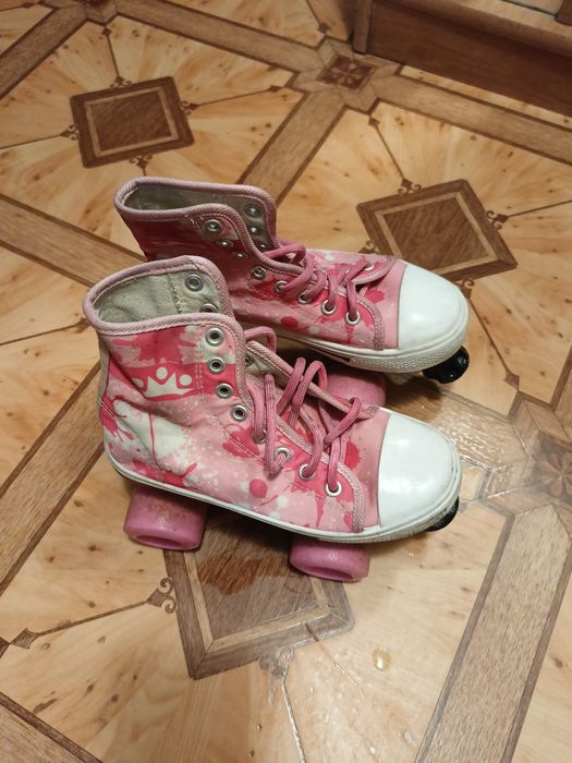 Ролики дитячі, шоломи  дитячі,захист. Комплект для дівчинки.