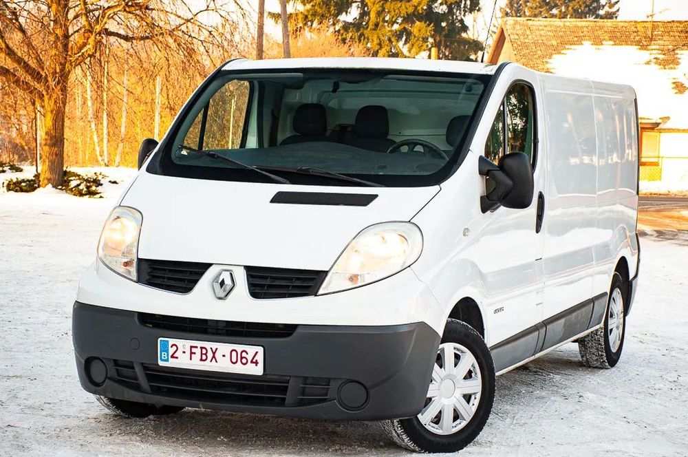 Renault Trafic  Renault Trafic Long 2.0 dCi 115KM 2012 Super Stan Hak Nowe Zimówki
