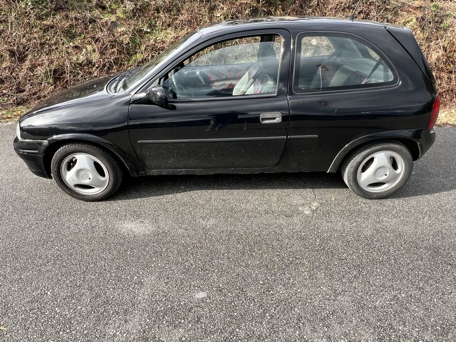 Opel corsa B 5 lugares 3 portas