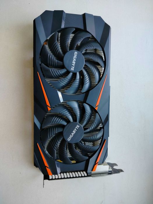 Відеокарта Gigabyte 1060 6гб