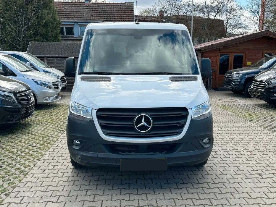 Mercedes-Benz Sprinter      2021