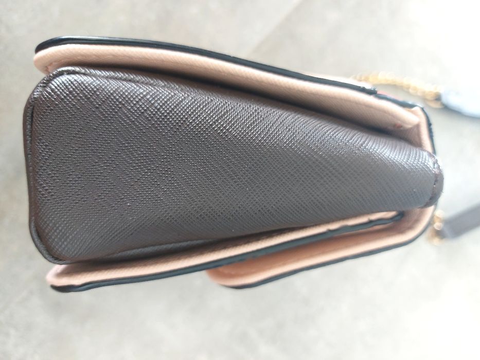 Torebka listonoszka na łańcuszku