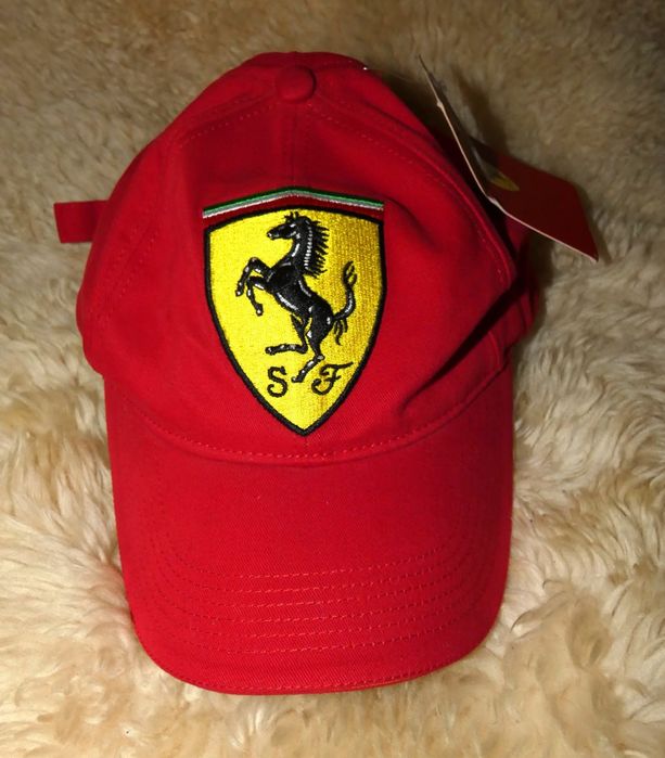 Оригинальная кепка Ferrari Scudetto F1 новая с бирками и голограммой (глубокая посадка)
