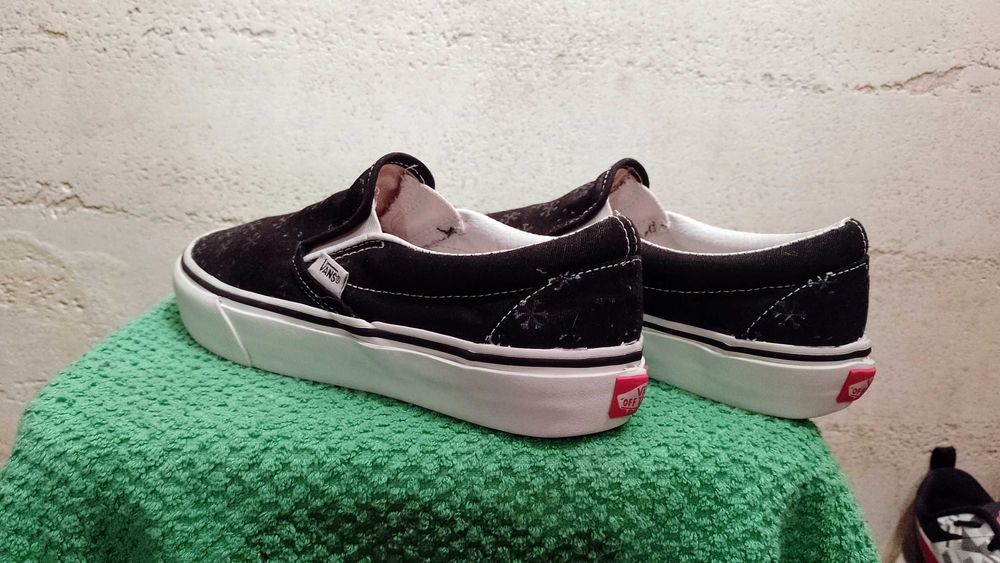 Trampki VANS CLASSIC SLIP-ON r.37,5 stan bardzo dobry