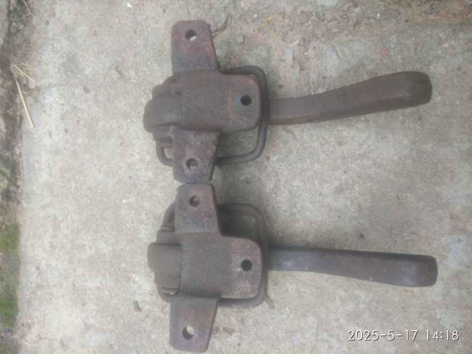 Замки для бортів