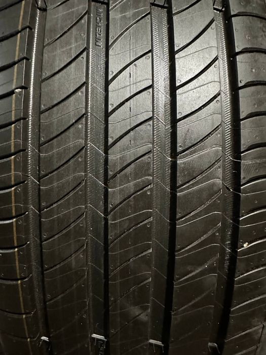 225/55R18 Michelin  2025p