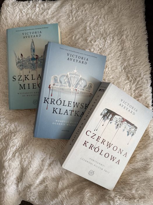 Trylogia „Czerwona Królowa” autorki Victoria Aveyard