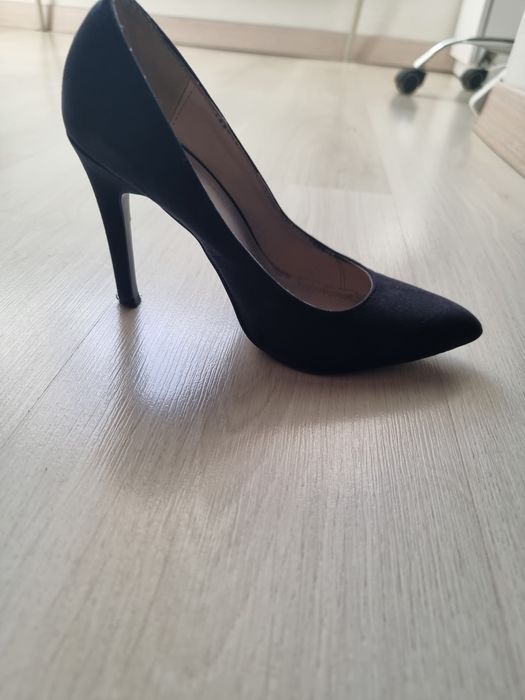 Туфлі чорні 37 розмір