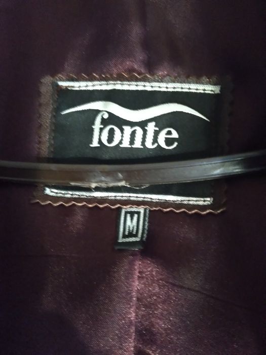 Демісезонне жіноче шкіряне пальто ( розмір - 48)