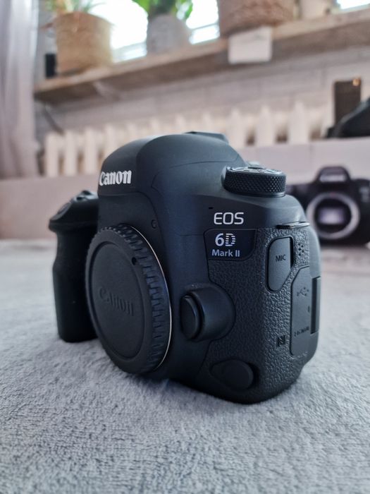 Canon EOS 6D Mark II + grip + obiektyw SIGMA ART 24-105m