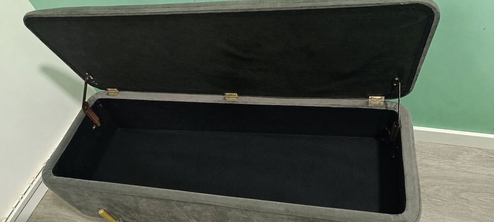 Banqueta elegante c/ arrumação