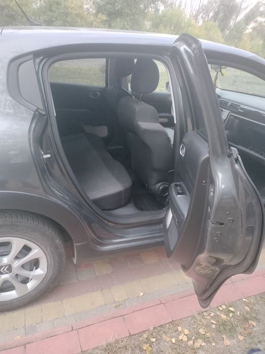 Автомобіль Ситроен С3