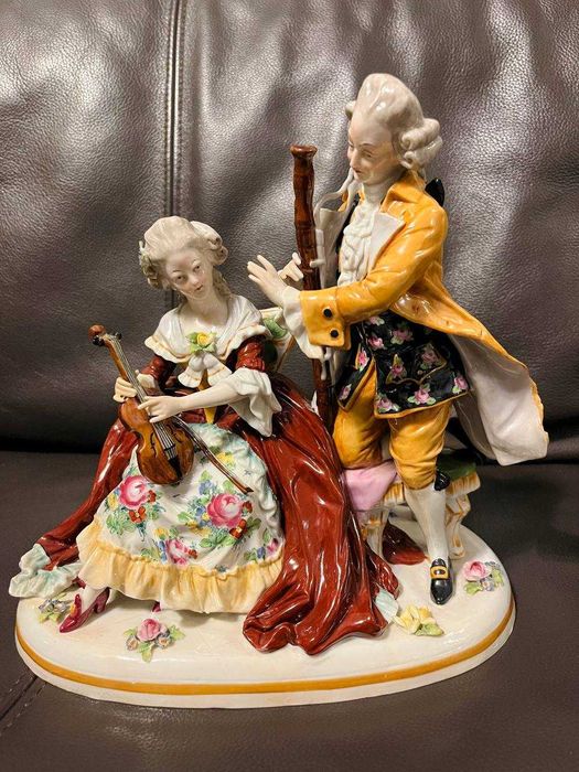 Thüringer Porzellangruppe – Para muzykujących