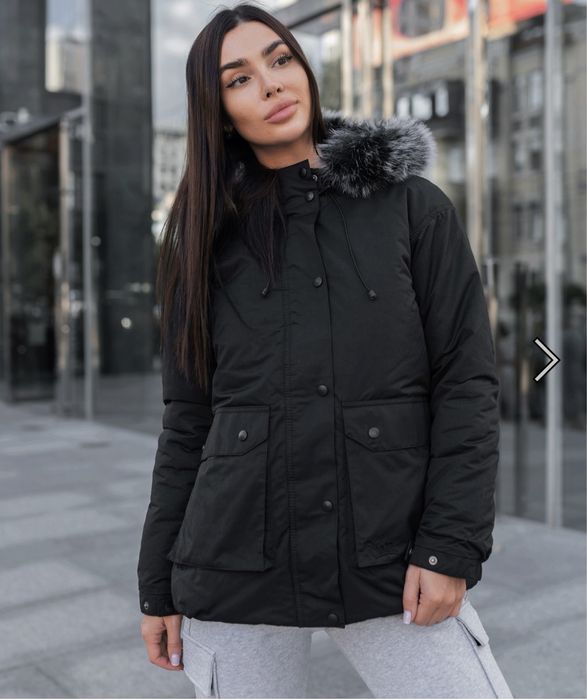 Зимова жіноча куртка Staff