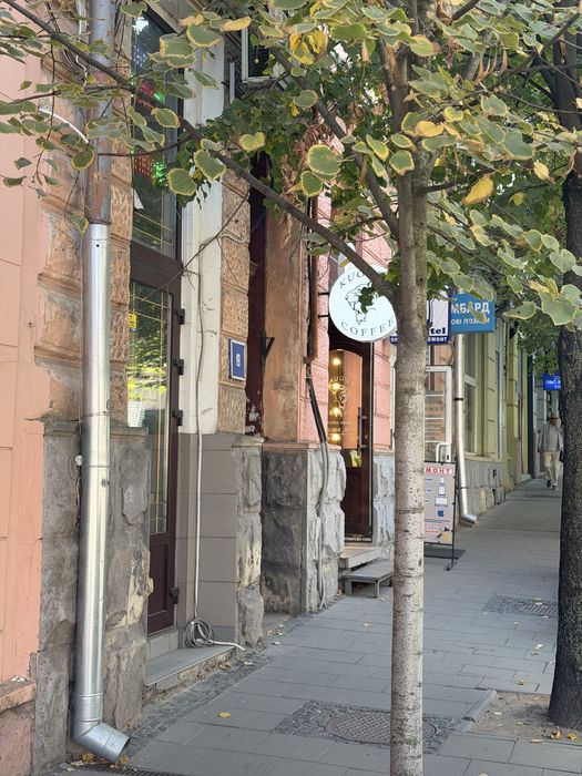 Продається приміщення є стабільний орендарь цетр міста