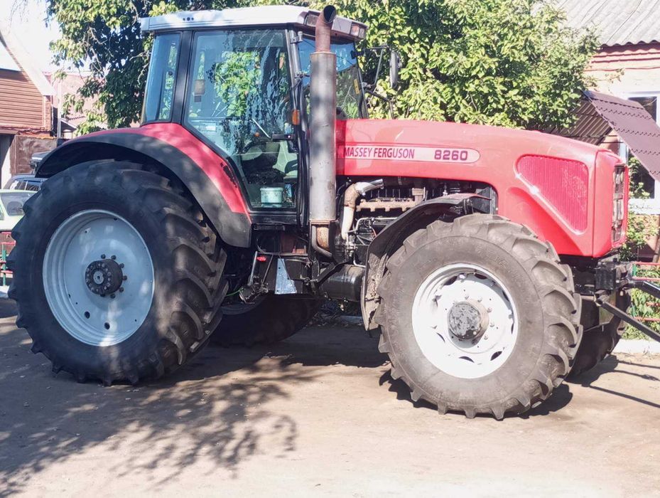 Massey Ferguson 8260