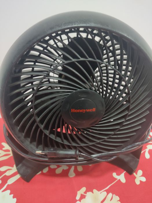 Ventoinha de chão ou de mesa