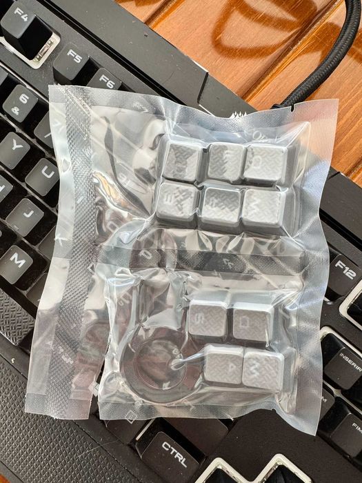 Teclado Corsair strafe mk 2 silent e Rato rog strix impact ii