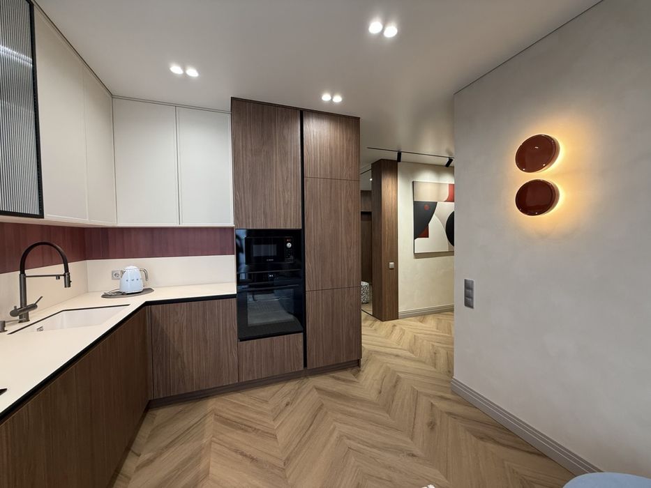 Продаж 2 кімнатна, Скалецького 29