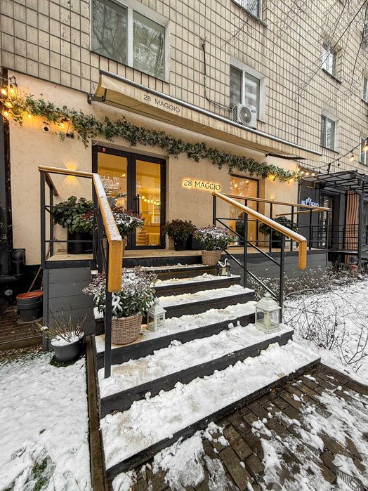 Фасад комерційне приміщення 87м² В.Тютюнника 56 м.Либідська Безкомісії