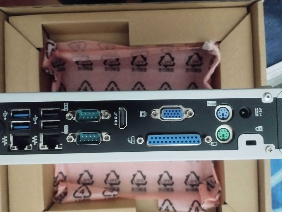 MiTAC Pluto E230 (fanless)