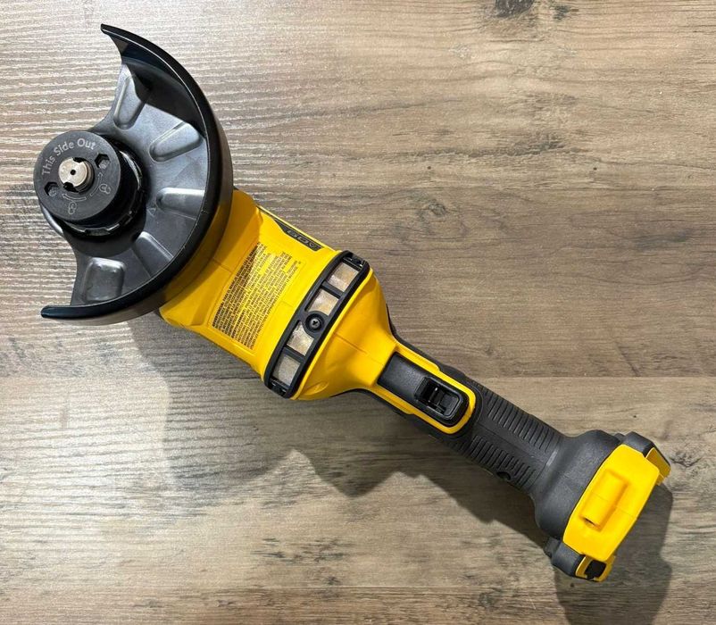 Szlifierka kątowa akumulatorowa DeWalt 60V DCG418B OUTLET!