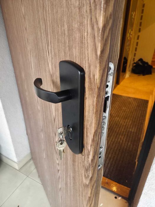 Awaryjne otwieranie mieszkań, samochodów, wymiana zamków