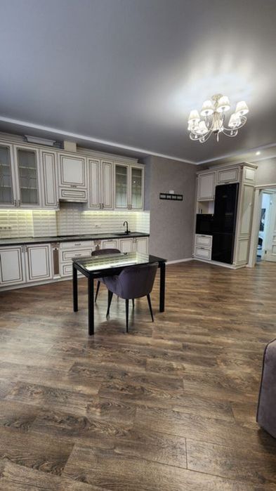 Кадор Таирова ЖК 5 Жемчужина, 3-комнатная 94 м², кухня-гостиная 45 м² - View 3